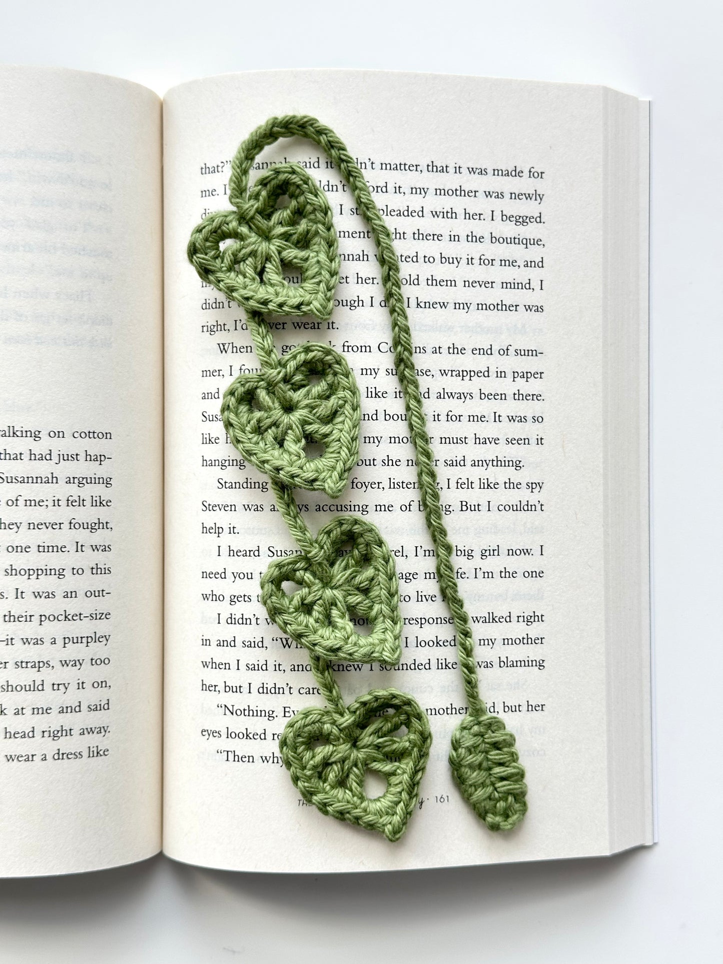 Monstera Leaf Crochet Bookmark